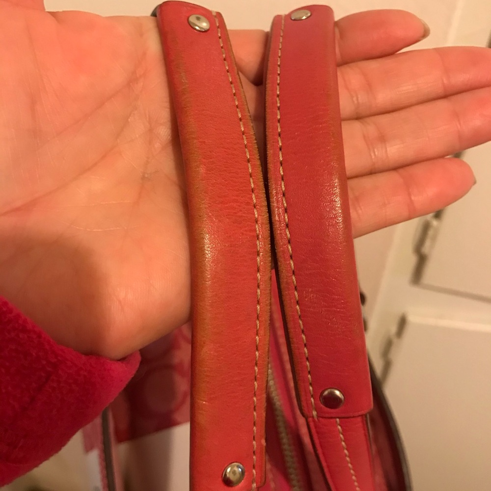 Coach fuchsia handbag - Picture 12 of 12
